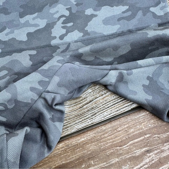 Spanx Look At Me Now Camo Leggings - Picture 2 of 4